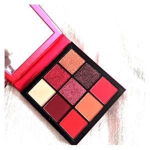 Huda Beauty Ruby Obsessions
